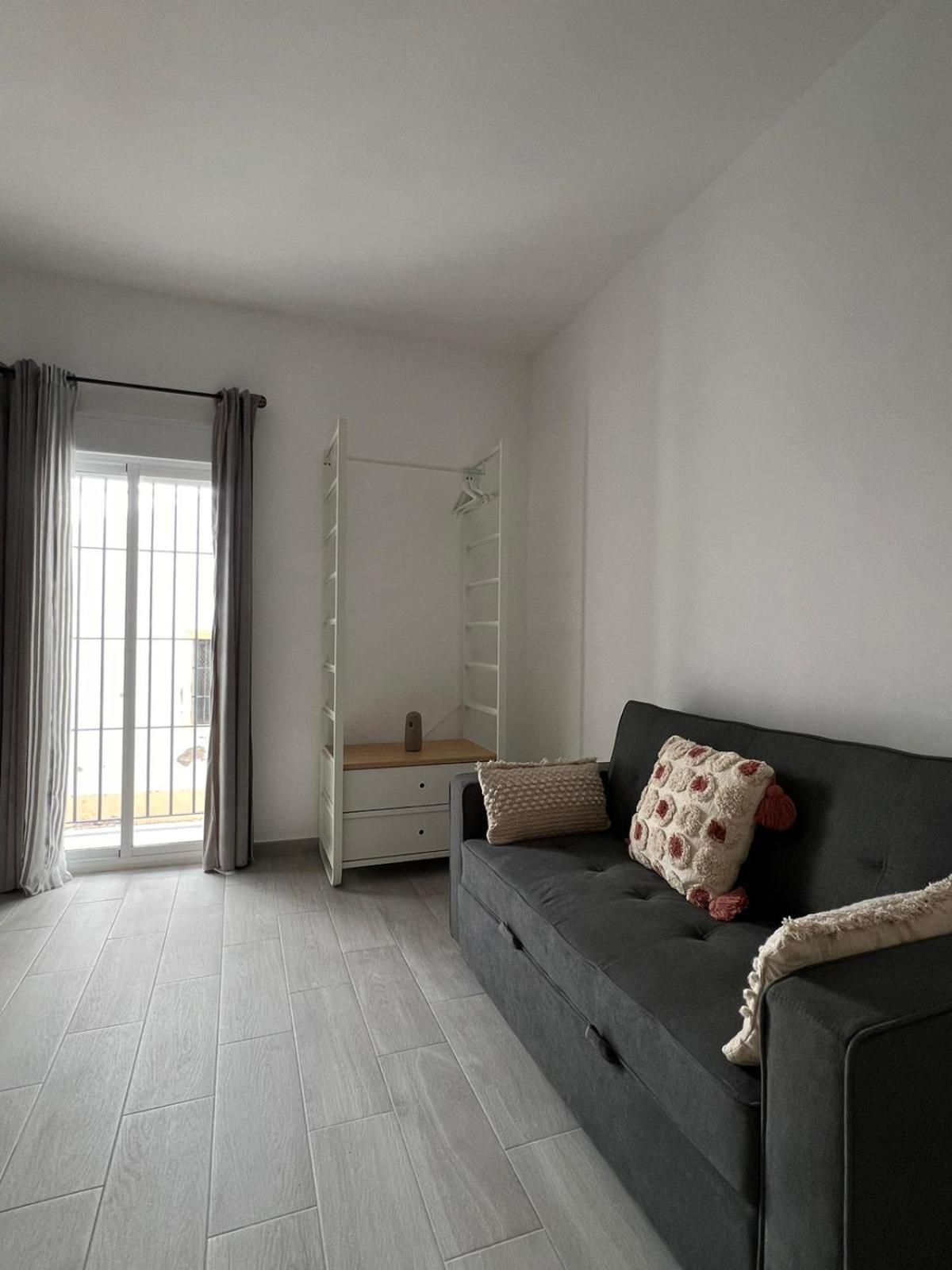 Apartamentos Turisticos A.Parra Jerez de la Frontera Exterior foto