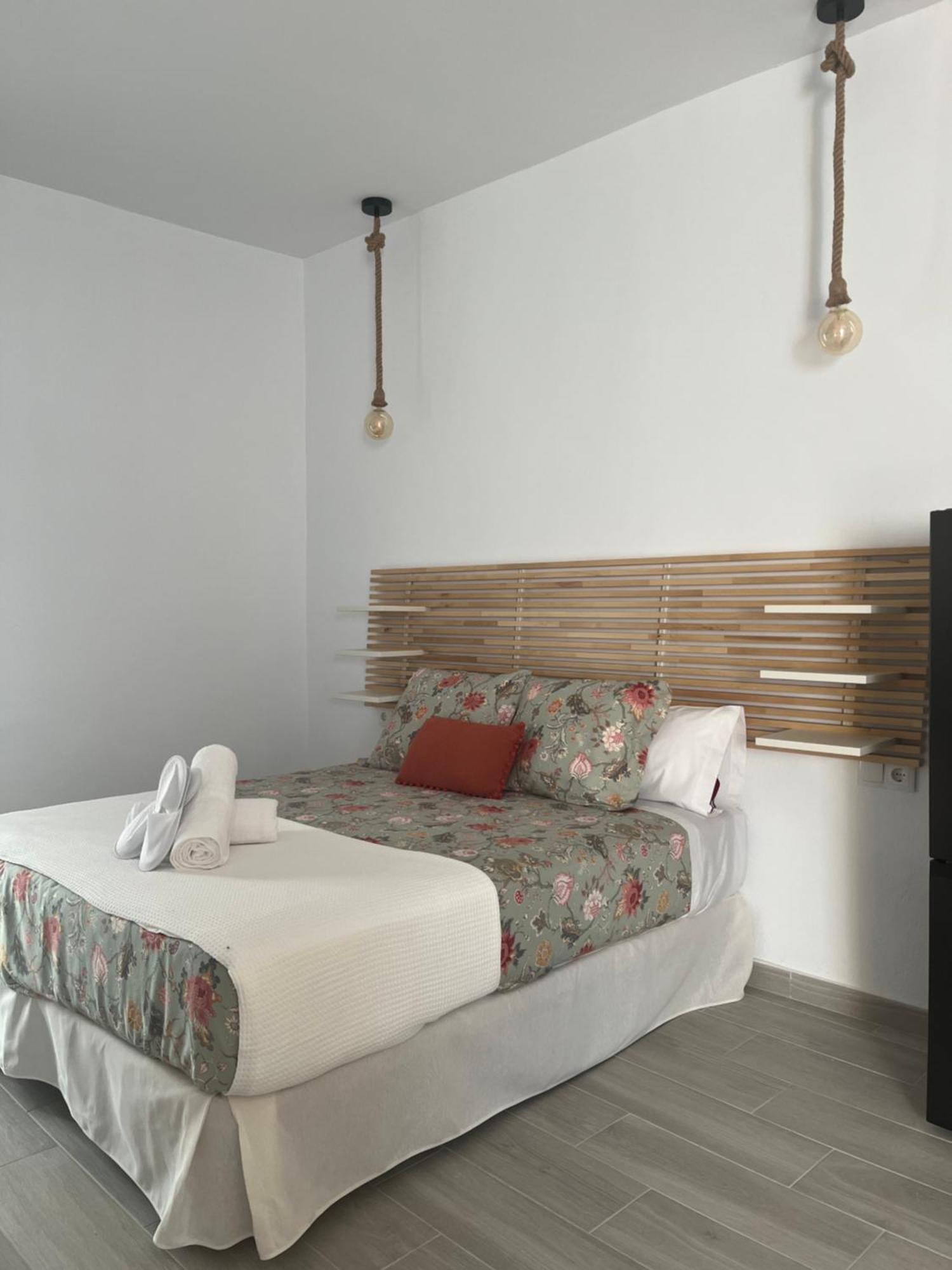 Apartamentos Turisticos A.Parra Jerez de la Frontera Exterior foto