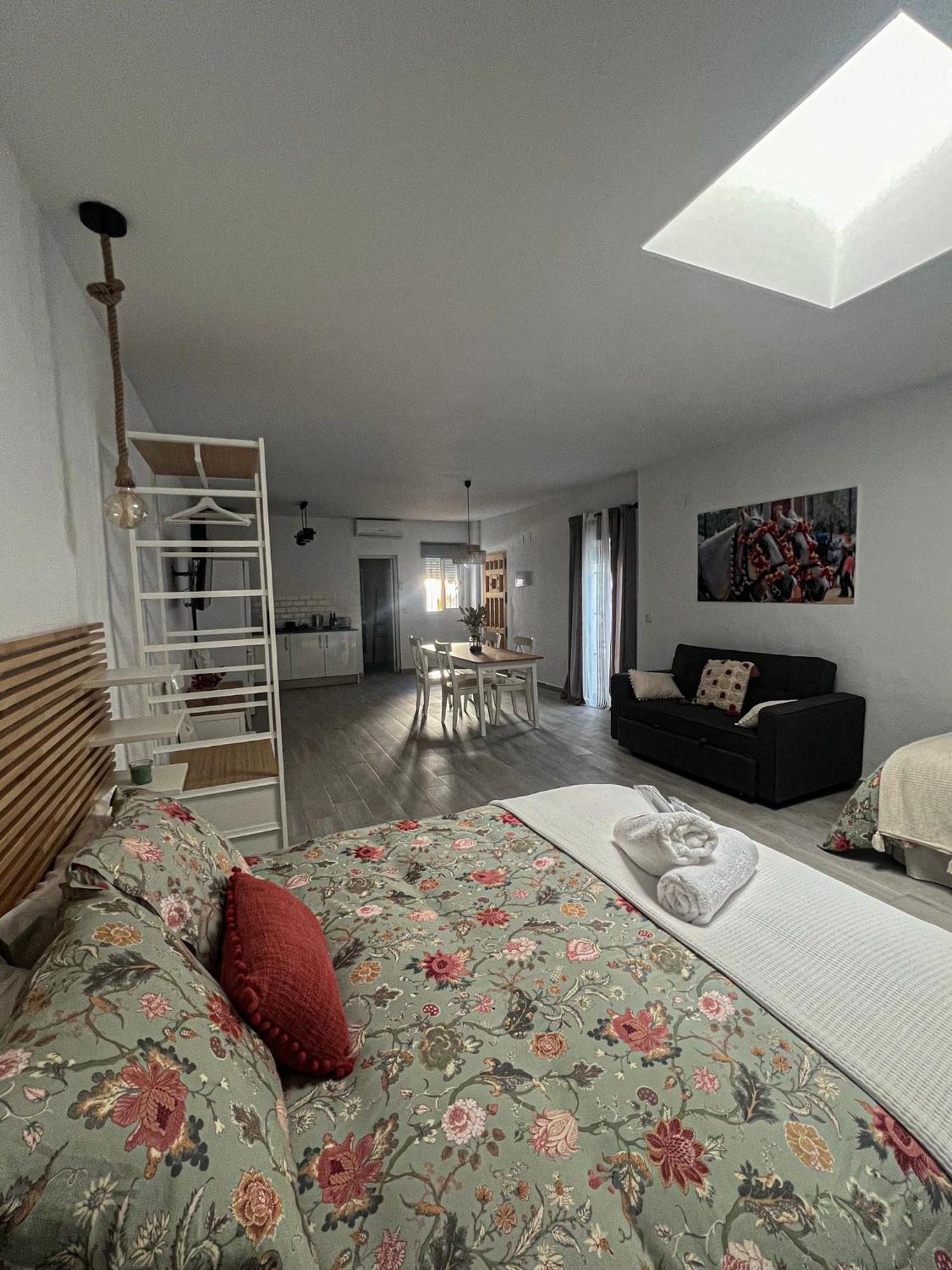 Apartamentos Turisticos A.Parra Jerez de la Frontera Exterior foto