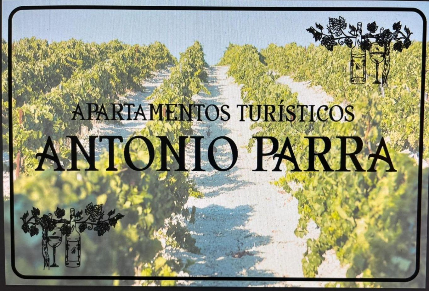 Apartamentos Turisticos A.Parra Jerez de la Frontera Exterior foto