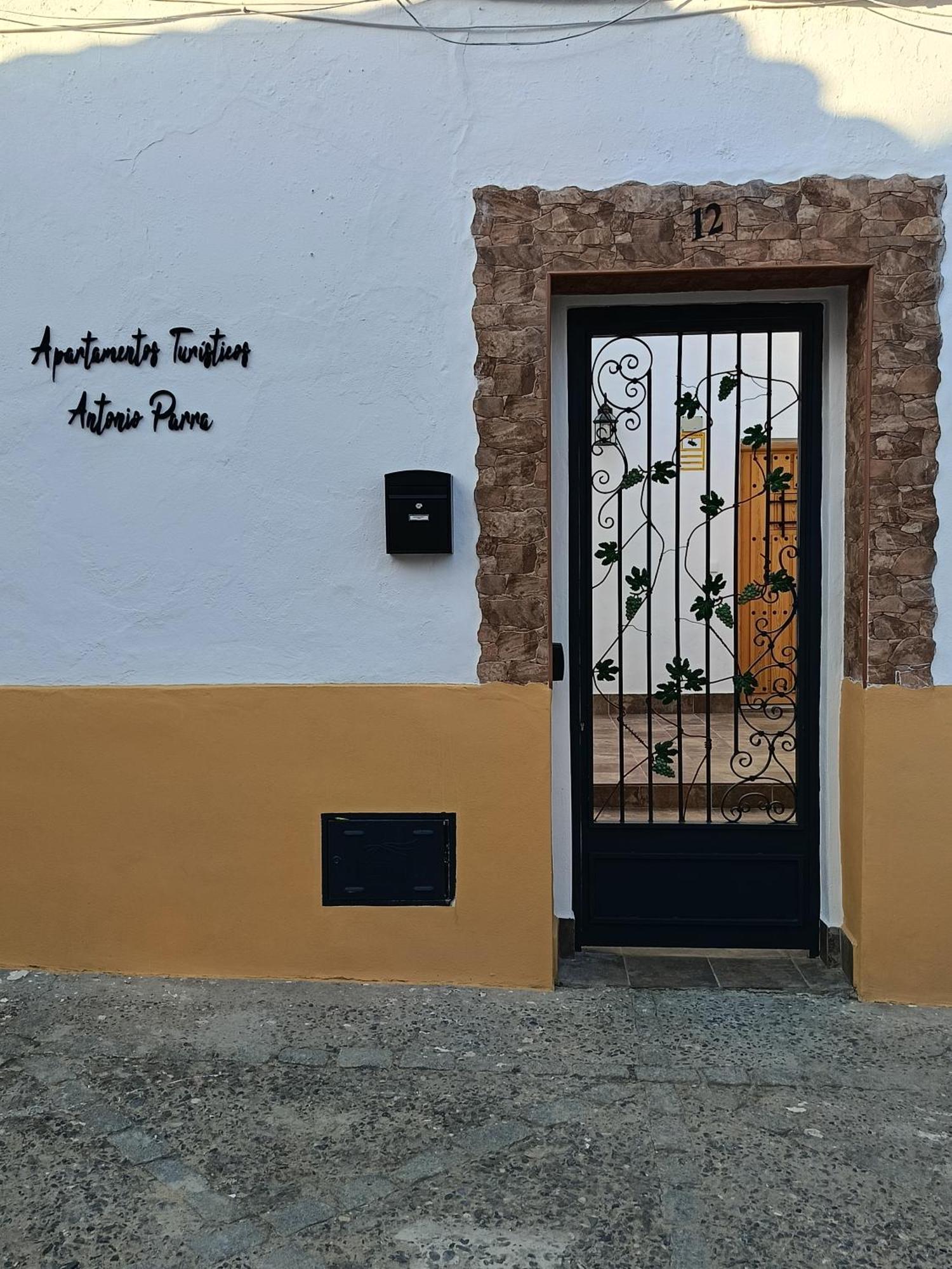 Apartamentos Turisticos A.Parra Jerez de la Frontera Exterior foto
