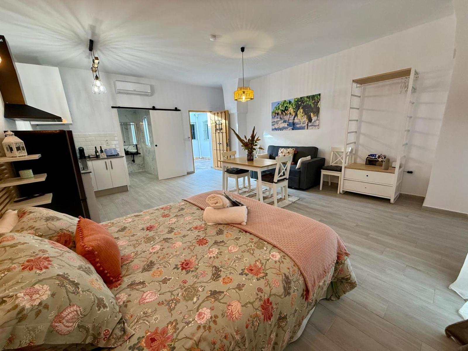 Apartamentos Turisticos A.Parra Jerez de la Frontera Exterior foto