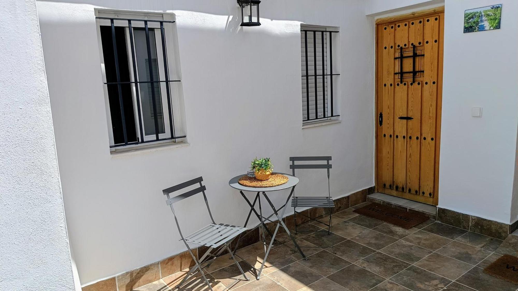 Apartamentos Turisticos A.Parra Jerez de la Frontera Exterior foto